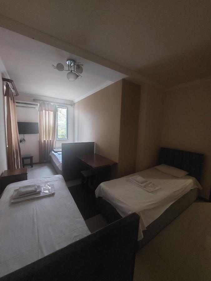 Rp Hotel- Hostel Yerevan Luaran gambar