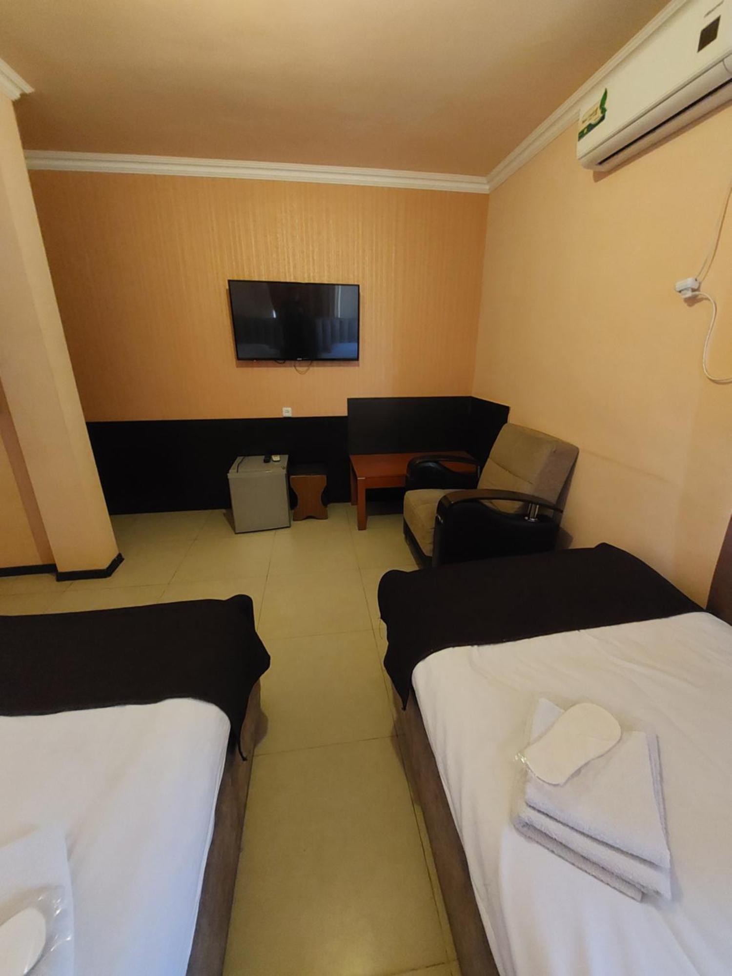 Rp Hotel- Hostel Yerevan Luaran gambar